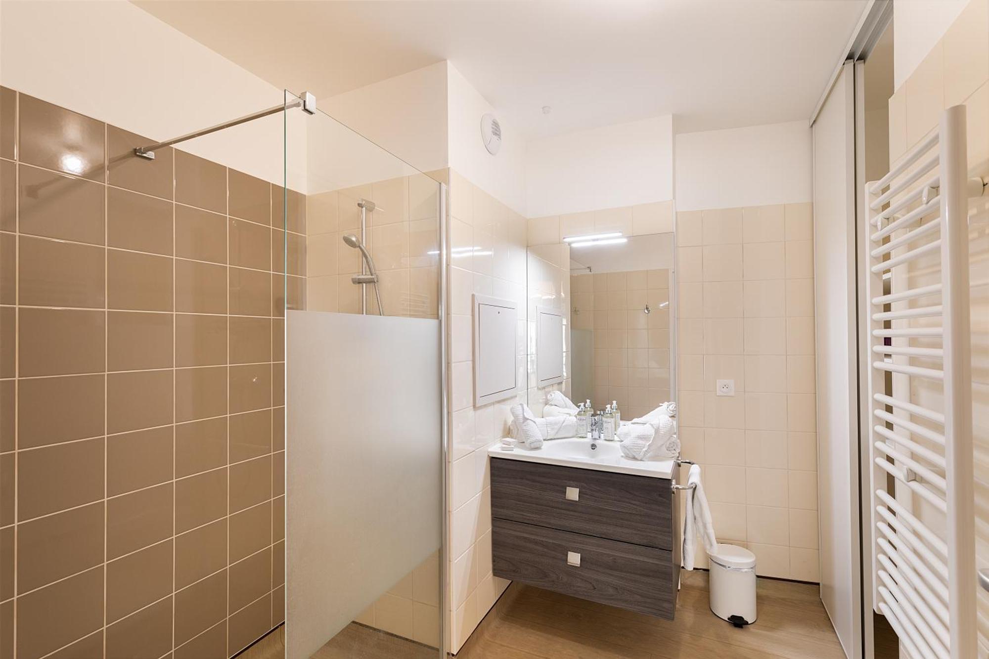 Zenao Appart'Hotels Montreuil Montreuil  Ngoại thất bức ảnh